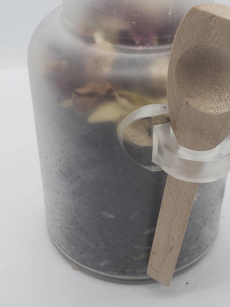 Black Salt Bath Soak-3